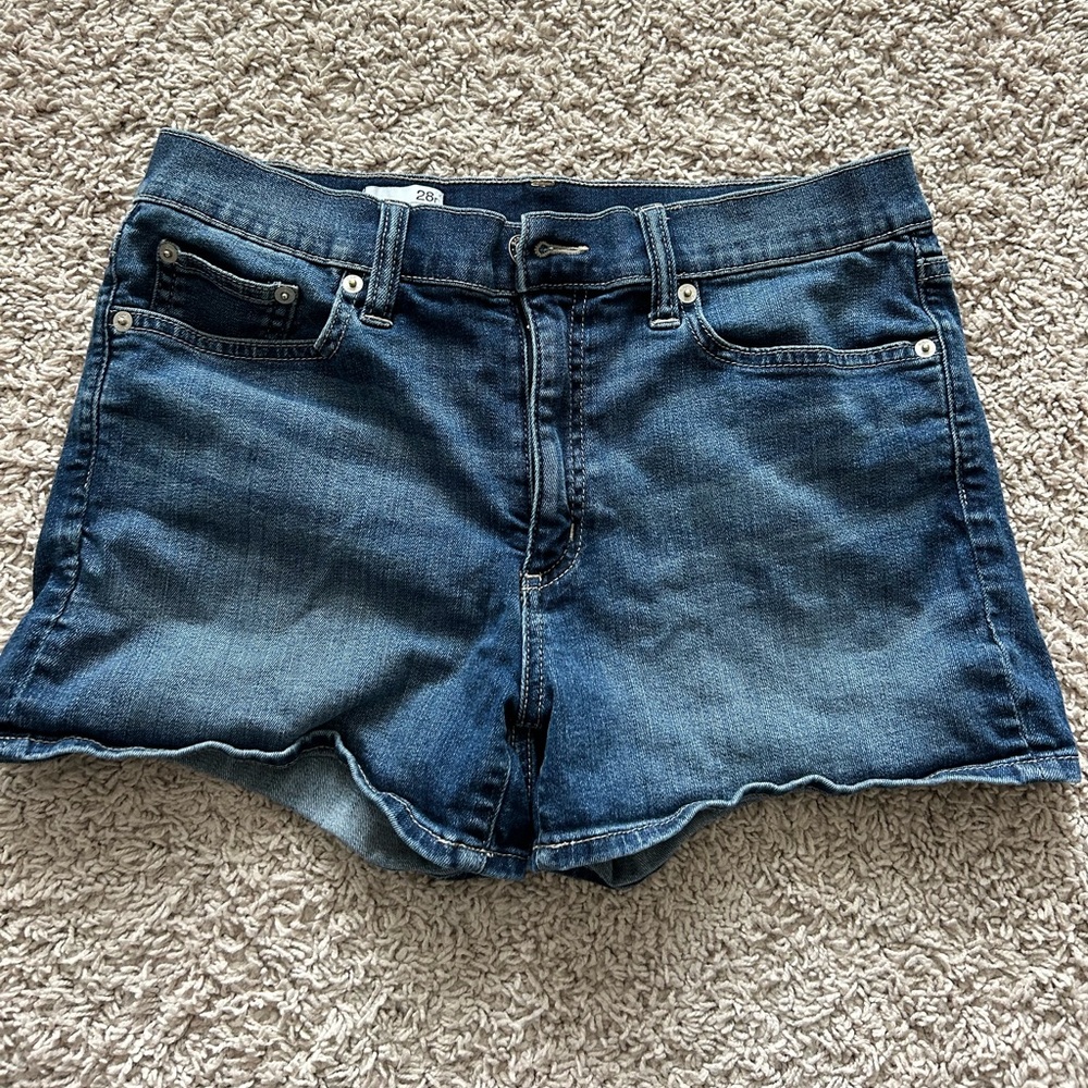 Gap shorts